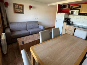 Confortable 3 Pièces au Pied des Pistes - Piscine, WiFi et Animaux Admis - FR-1-181-2817
